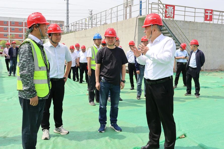 泰州市金東城市建設(shè)投資集團黨委書記、董事長陳祥到姜堰項目檢查指導工作.jpg